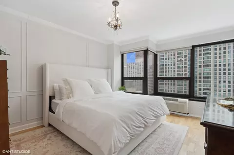 30 E Huron St #2601, Chicago, IL 60611 photo 9