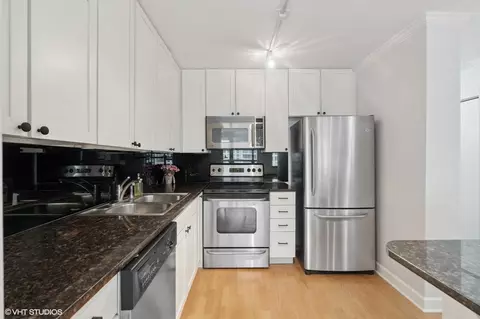 30 E Huron St #2601, Chicago, IL 60611 photo 8