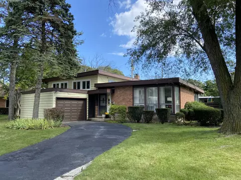 2908 Central Ave, Wilmette, IL 60091