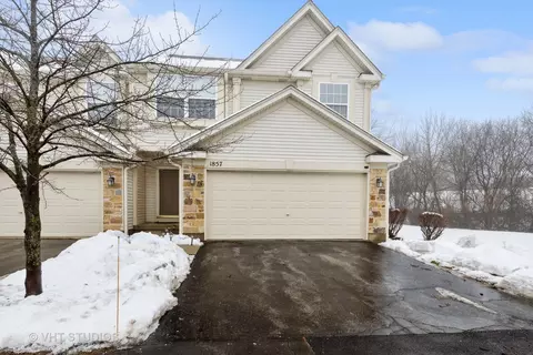 1857 Maplewood Ct, Grayslake, IL 60030