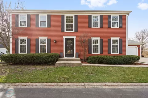 2845 Manor Dr, Northbrook, IL 60062