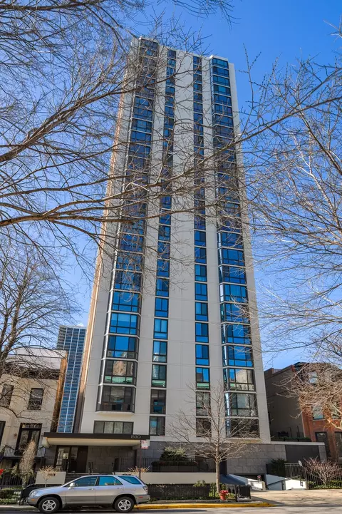1530 N Dearborn Pkwy #15N, Chicago, IL 60610