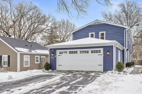 265 Churchill St, Northfield, IL 60093