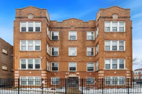 3304 W Cullom Ave #3, Chicago, IL 60618
