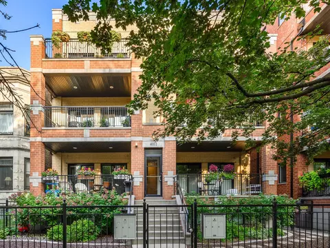 4011 N Paulina St #3S, Chicago, IL 60613
