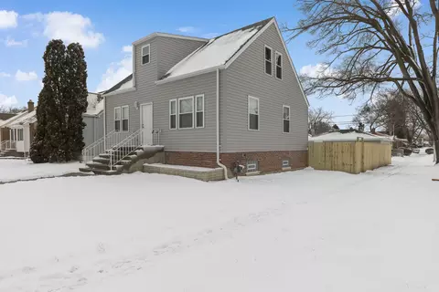 102 E 140th Ct, Riverdale, IL 60827