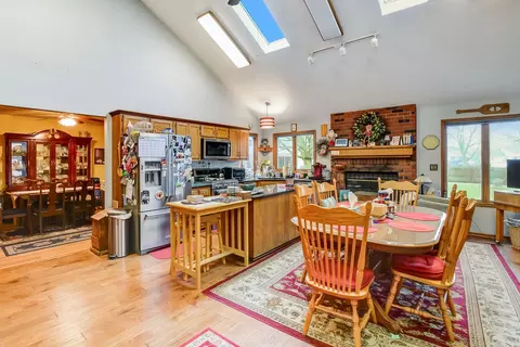 100 San Carlos Rd, Minooka, IL 60447 photo 8