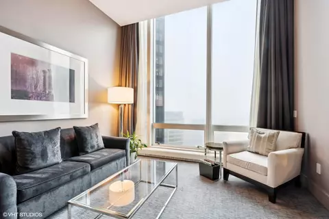 401 N Wabash Ave #1718, Chicago, IL 60611 photo 2