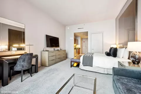 401 N Wabash Ave #1718, Chicago, IL 60611 photo 9