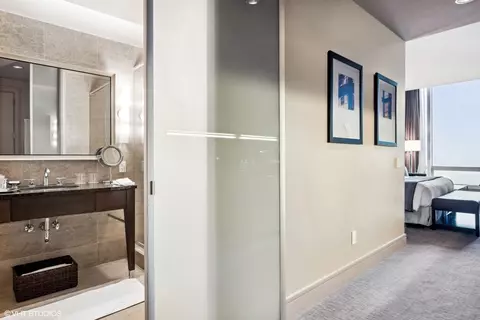 401 N Wabash Ave #1718, Chicago, IL 60611 photo 11