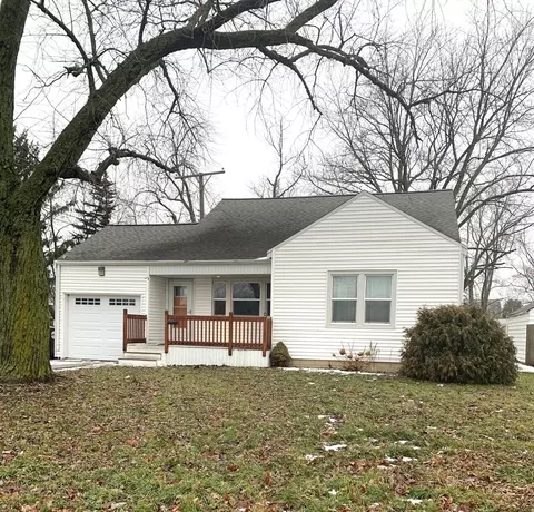 506 N West St, Le Roy, IL 61752