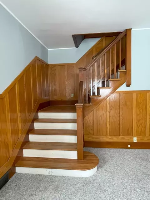Entry Way - 409 W Lincolnway, Morrison, IL 61270 photo 1 of 2