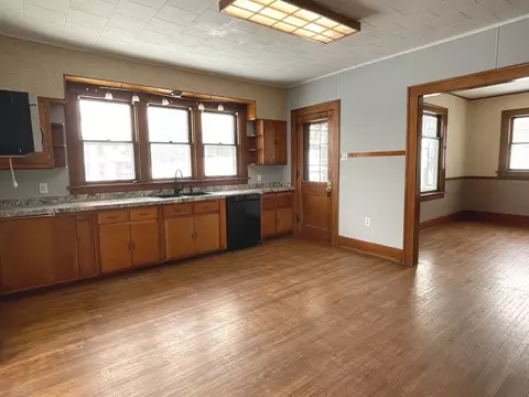 Kitchen - 409 W Lincolnway, Morrison, IL 61270 photo 1 of 2