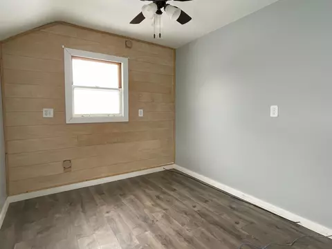 Entry Way - 409 W Lincolnway, Morrison, IL 61270 photo 2 of 2