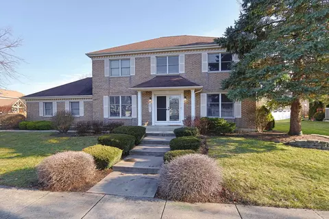 871 New Britton Rd, Carol Stream, IL 60188