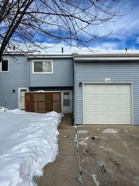 260 E Alpine Dr, Glendale Heights, IL 60139