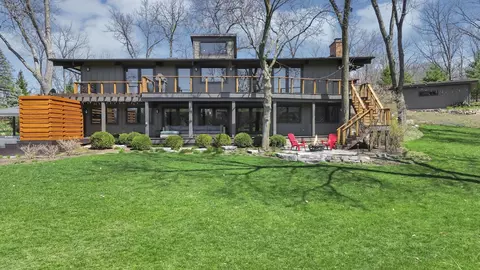 83 Lakeview Pkwy, Barrington, IL 60010
