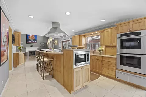 1165 Deep Woods Dr, Elgin, IL 60120 photo 8