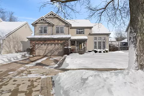 1165 Deep Woods Dr, Elgin, IL 60120 photo 1