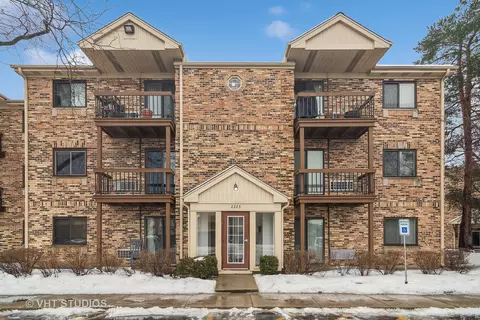 2225 Nichols Rd #B, Arlington Heights, IL 60004