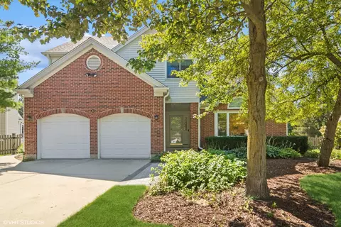 33 Chestnut Ter, Buffalo Grove, IL 60089