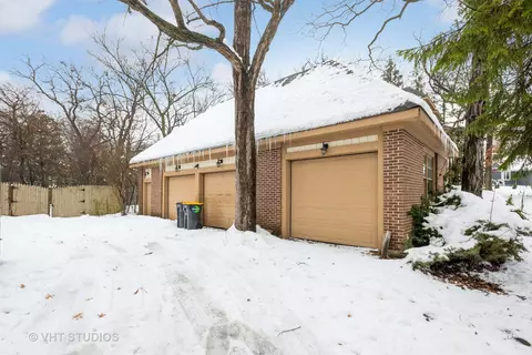 1124 Gulf Keys Rd, Elgin, IL 60120 photo 5