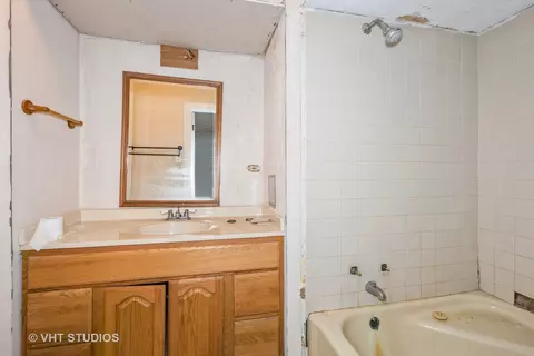 1124 Gulf Keys Rd, Elgin, IL 60120 photo 26