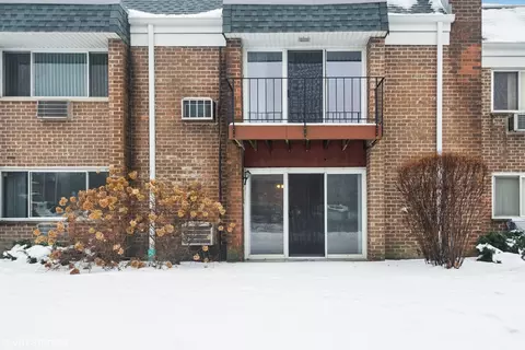 10389 Dearlove Rd #1A, Glenview, IL 60025 photo 10