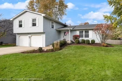 213 Waxwing Ave, Naperville, IL 60565
