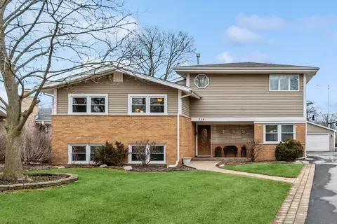 716 Lacrosse Ave, Wilmette, IL 60091