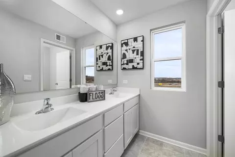 1318 Wake Robin Ln, Bartlett, IL 60103 photo 34