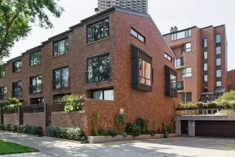3700 N Lake Shore Dr #705, Chicago, IL 60613