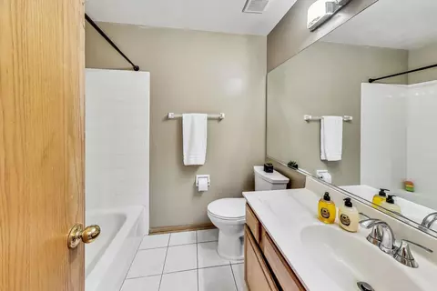 1313 Geneva Ln, Bartlett, IL 60103 photo 26