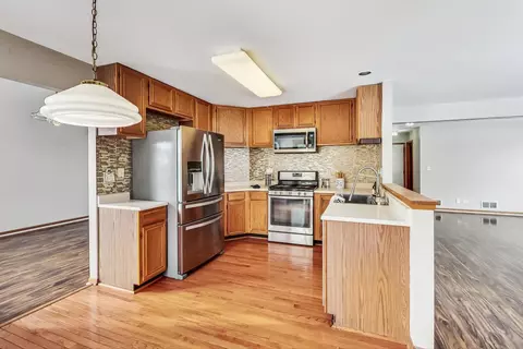 1313 Geneva Ln, Bartlett, IL 60103 photo 9