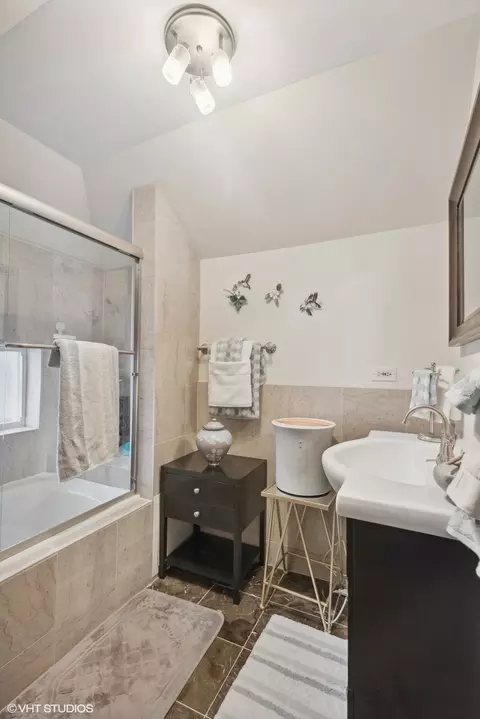 5347 W Cullom Ave, Chicago, IL 60641 photo 15