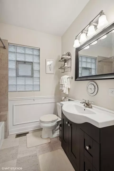 5347 W Cullom Ave, Chicago, IL 60641 photo 12