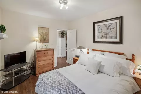 5347 W Cullom Ave, Chicago, IL 60641 photo 9