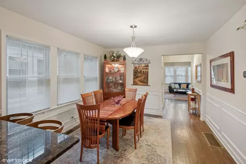 5347 W Cullom Ave, Chicago, IL 60641 photo 8