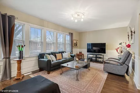 5347 W Cullom Ave, Chicago, IL 60641 photo 3