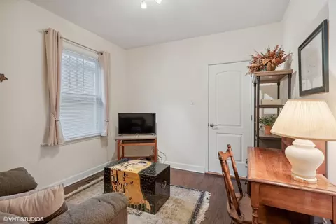 5347 W Cullom Ave, Chicago, IL 60641 photo 10