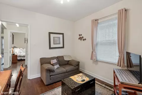 5347 W Cullom Ave, Chicago, IL 60641 photo 11
