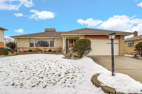 4544 Grace St, Schiller Park, IL 60176
