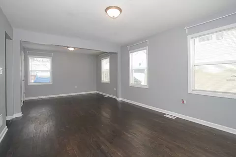 521 Miller Dr, Elgin, IL 60123 photo 9