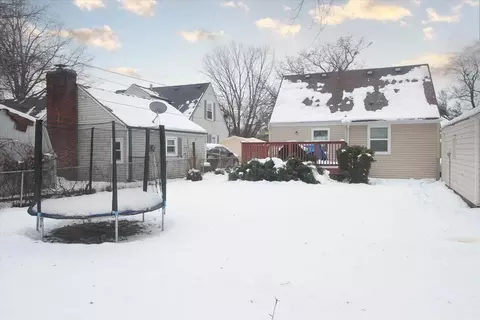 521 Miller Dr, Elgin, IL 60123 photo 20