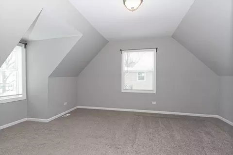 521 Miller Dr, Elgin, IL 60123 photo 12