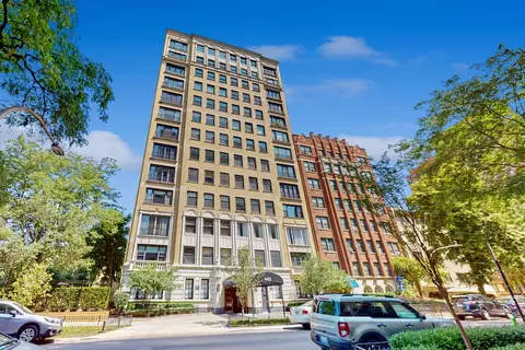 442 W Wellington Ave #3E, Chicago, IL 60657