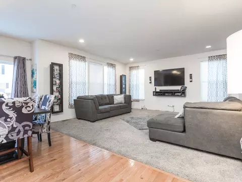 2047 Amelia Ln, Hoffman Estates, IL 60192 photo 13