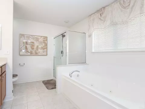 2047 Amelia Ln, Hoffman Estates, IL 60192 photo 24