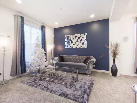 2047 Amelia Ln, Hoffman Estates, IL 60192 photo 5