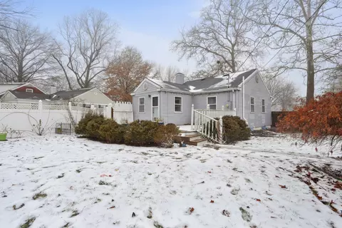 321 Royal Ct, Champaign, IL 61821 photo 18